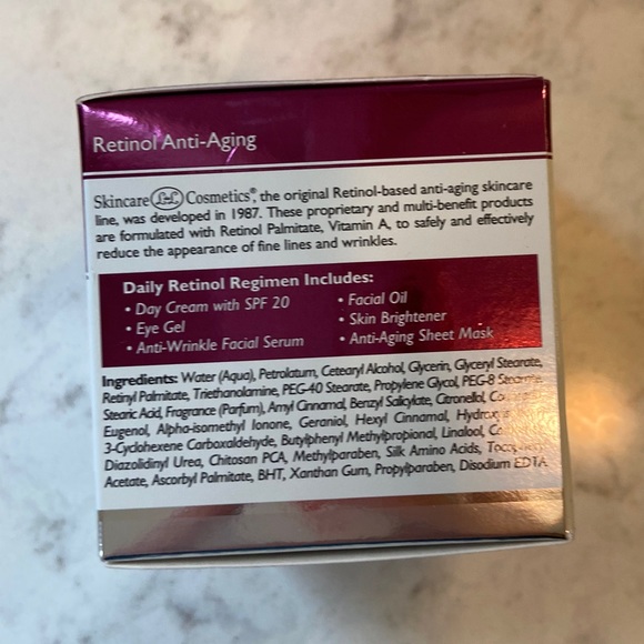 Retinol Night Cream 2.25 oz. - Picture 5 of 6